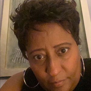 Meet your Posher, Yvette